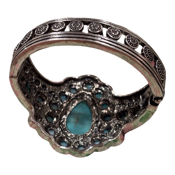 💙 Boho Western Cowgirl Faux Turquoise Hinge Bracelet 💙 - Picture 5 of 5